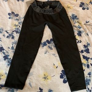 Gymshark NWT Flexed cropped legging